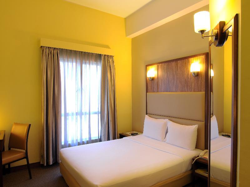 Hotel Sentral Kl @ Kl Sentral Station Куала-Лумпур Экстерьер фото